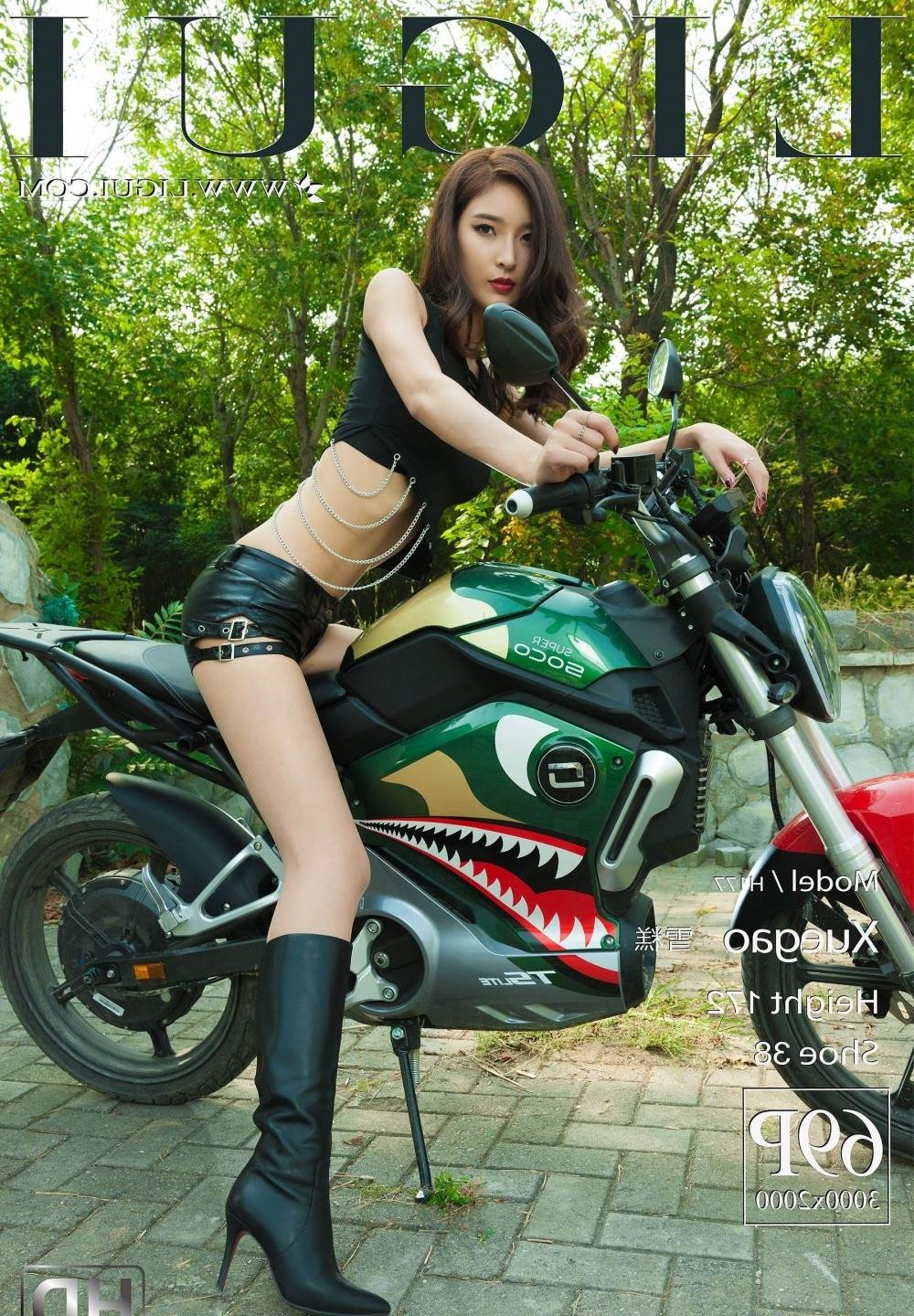 y����