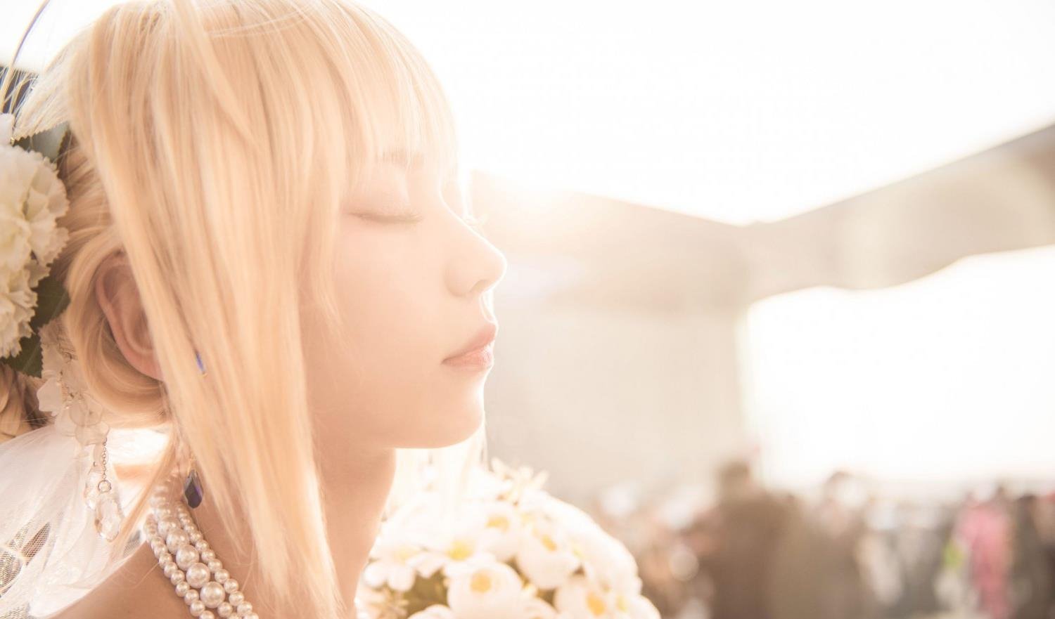 ����ɫ����