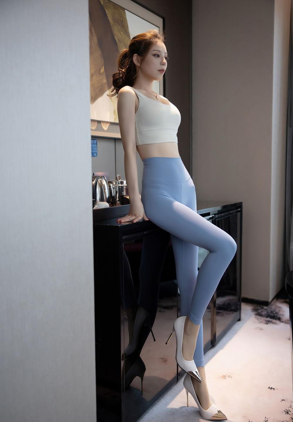 ��ŮAV֮������Ů