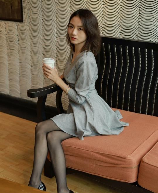 校花郑依婷被蹂躏得欲仙欲